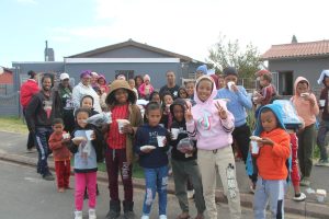 Mandeladag 2025: Weskussers wys gee met oop arms en warm harte