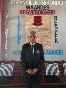 ‘n Dorp maak ‘n kind groot, sê nuwe Steynville-hoof
