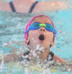 Little ones learn to swim at fun gala at Curro