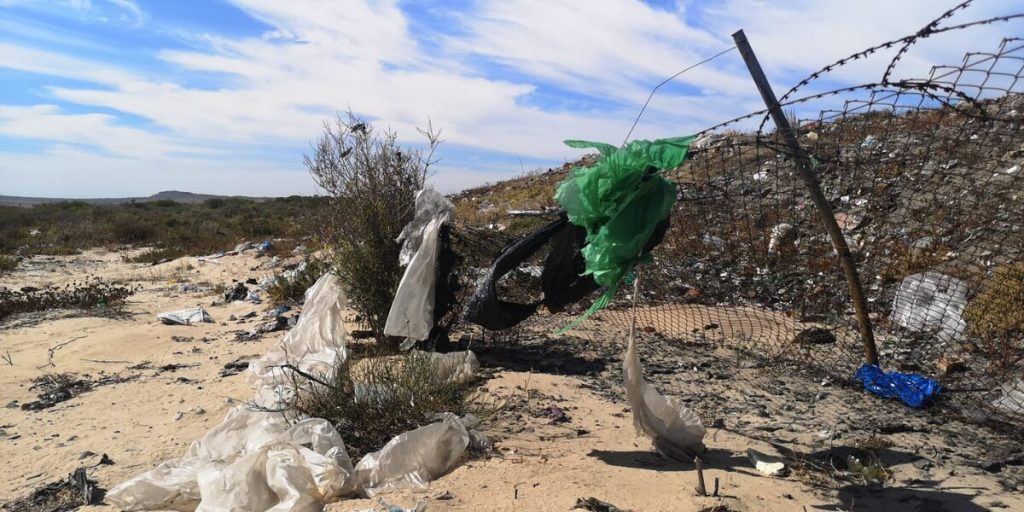 Die heining is oorwegend in 'n swak toestand.