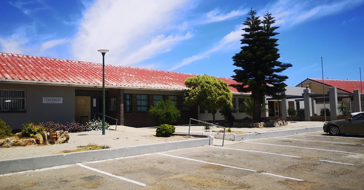 Vullisterrein by Elandsbaai reeds verbeter