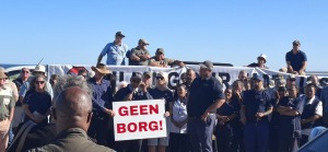 Vermeende skaapdiewe wat boer aanval verskyn in hof