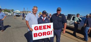 Drie bly agter tralies ná aanval op boer en veediefstal by Lambertsbaai