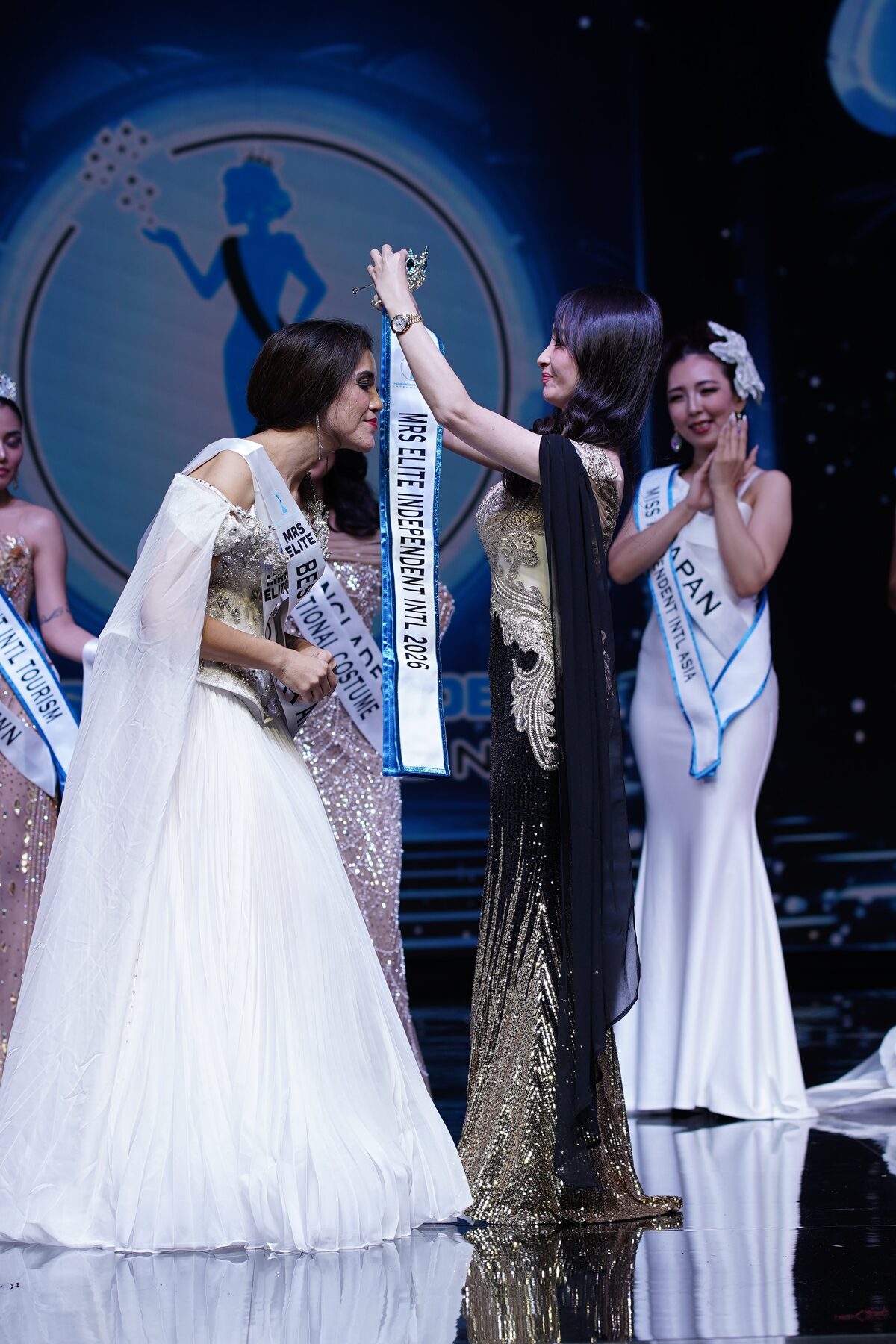 Mom brings crown home
