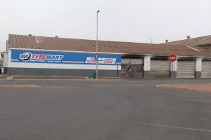 Tyremart in vlamme gehul