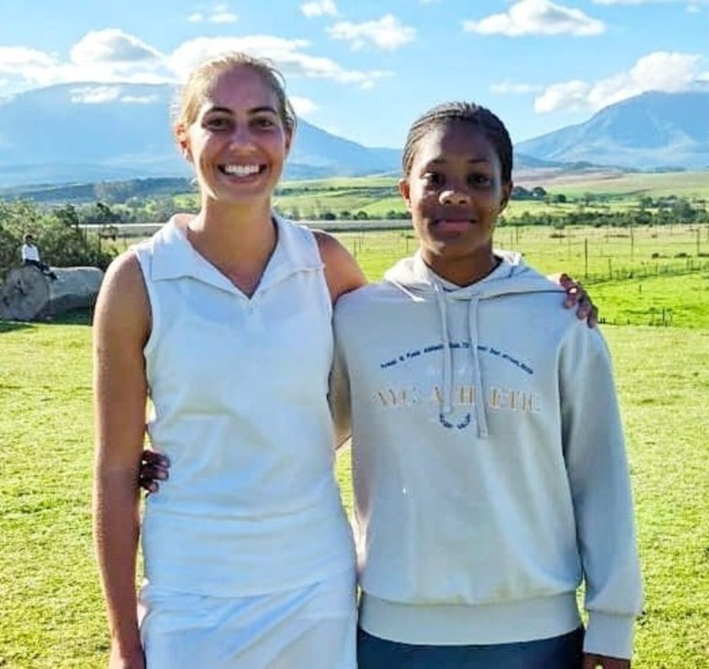 Hoërskool Hopefield netbalspelers wat gekies is om die Wes-Kaapse skolenetbalspan te verteenwoordig. 