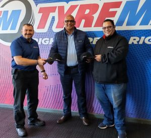 Donasie van hoedjies vir krieketklub