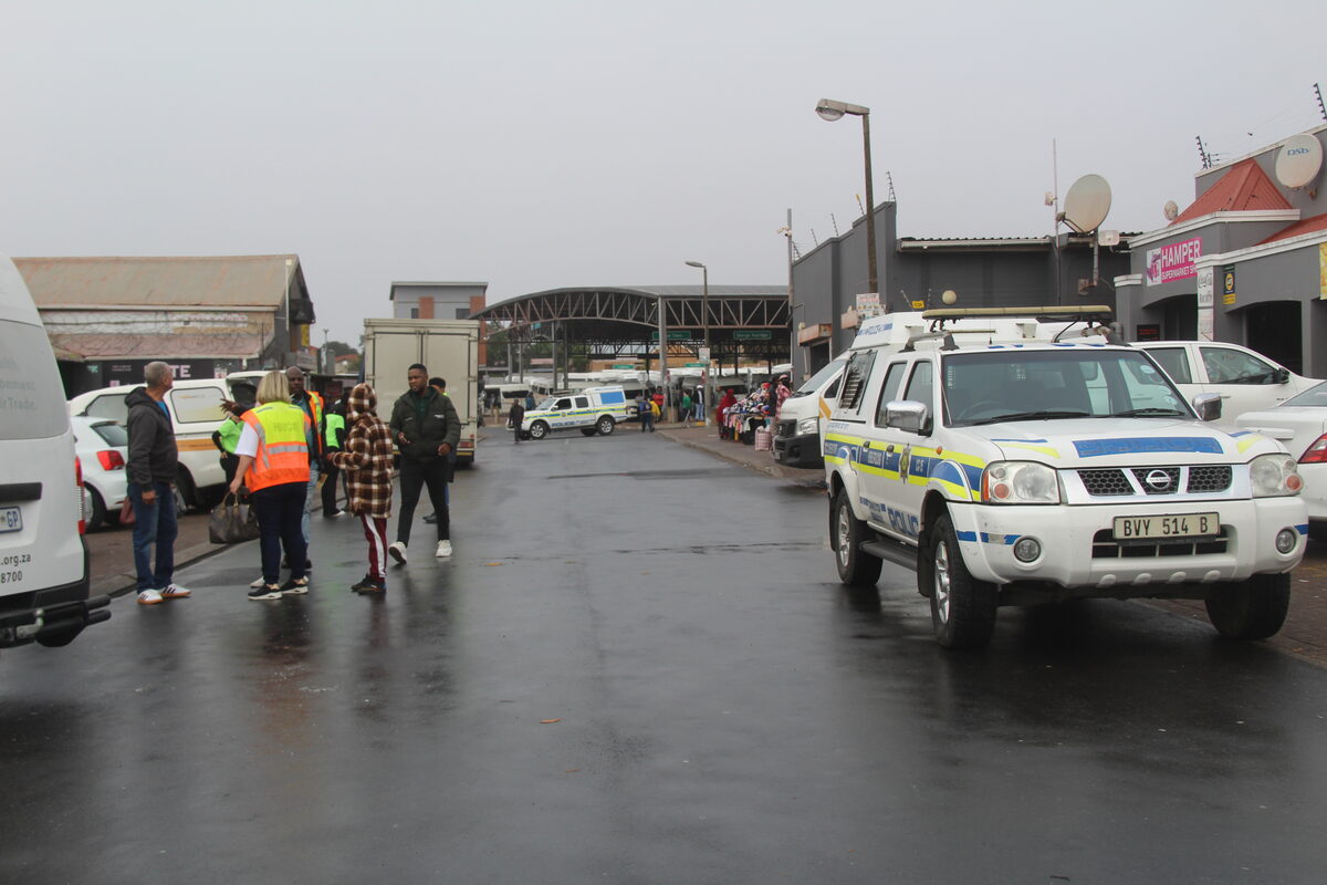 'n Verrassingsinspeksie is in Vredenburg deur polisie en NRCS uitgevoer.