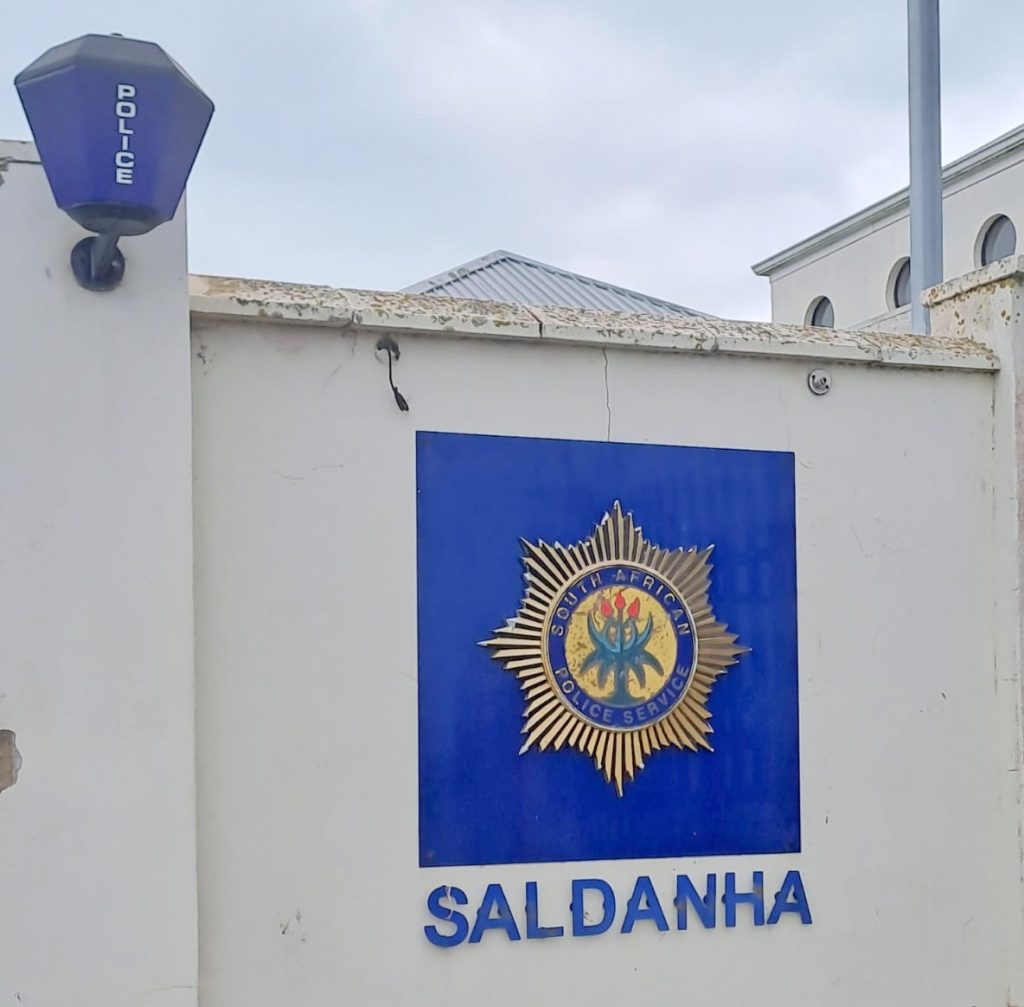 Saldanha-polisie ondersoek die beweerde heretikettering van huishoudelike kos- en medisinale produkte.