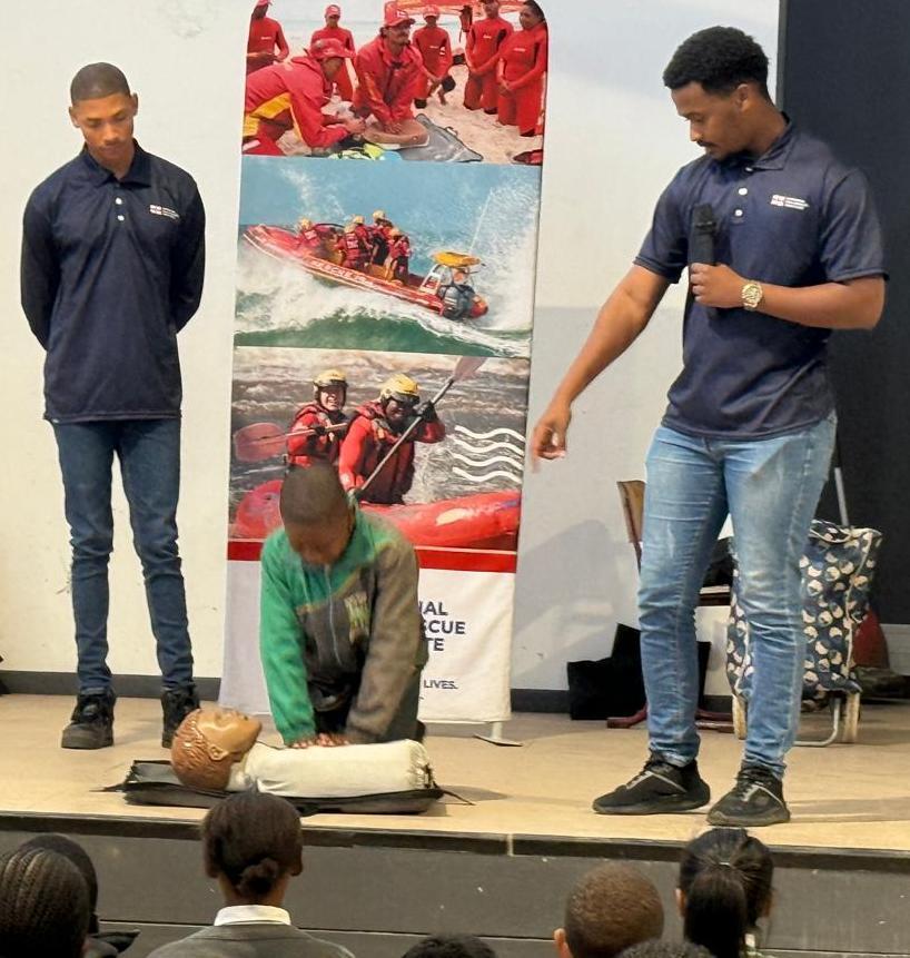 Learners and instructors come together during a water safety programme hosted by Saldanha Bay Municipality and partners.
