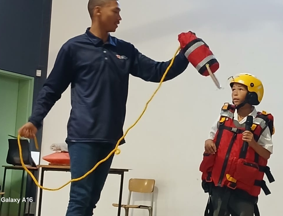 EMS, NSRI and municipal officials join forces to teach young learners how to respond in water-related emergencies.