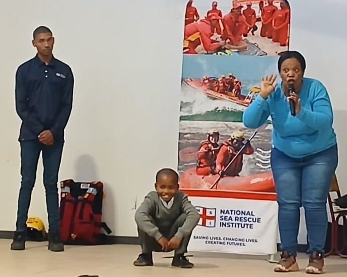 Learners and instructors come together during a water safety programme hosted by Saldanha Bay Municipality and partners.
