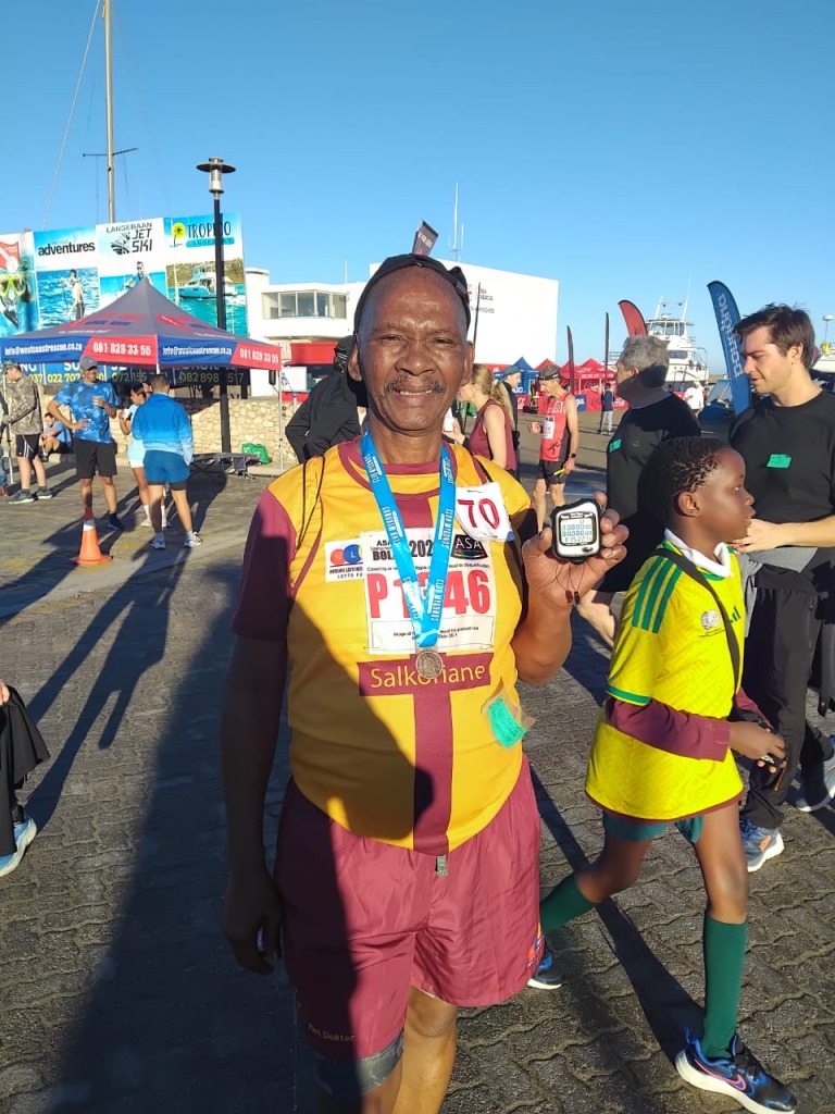 Piet Dokter van die Salkoriane-atletiekklub het ook aan die 5km deelgeneem.