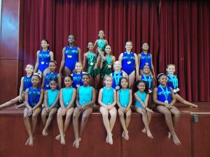 Gimnaste dring deur