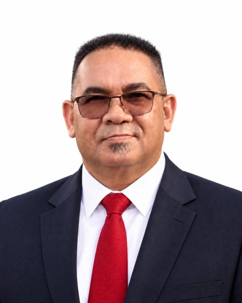 Peter Plaatjies.