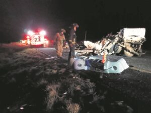 Botsing tussen bakkie en bus eis lewe van twee