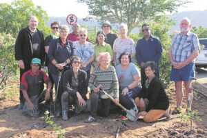 Plantjieklub pronk met rose