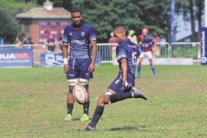 Worcester Gim hou kop omhoog in stryd