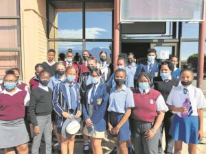 Skole terug vir junior stadsraad