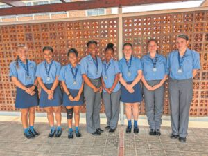 Worcester Gim trek goud en silwer los