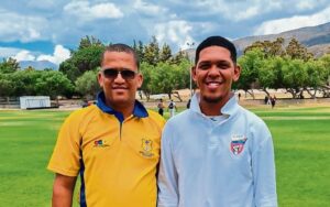 Viccies draf Hexvallei met sewe paaltjies kaf