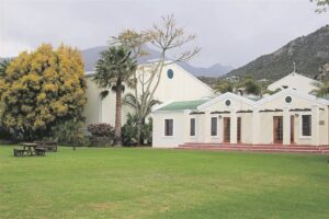 Gesogte trofees tweede keer saam in sakkie