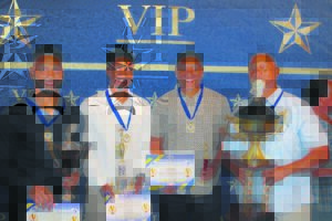 Young Hamiltons vereer sy bestes