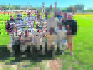 Robertson baas in Promosie-liga
