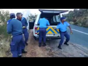 Munisipale wetstoepassers gooi mans met appels