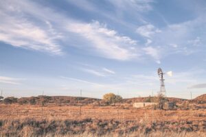 Boere maai skuld; gee eerder pad