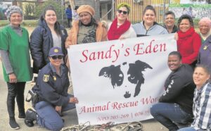 Sandy’s help mense en diere