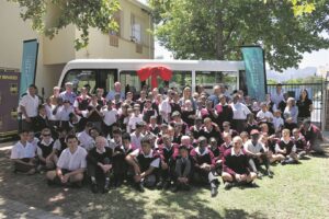 Pionierskool ‘bewoë’ ná skenking van bus
