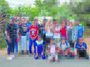 Esselenpark-voetslaanklub gaan stap in Karoo