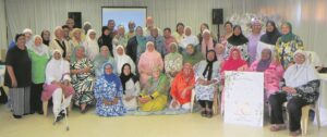 Groep vir bejaardes vier sy 10de jaar
