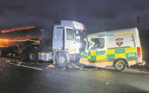Twee paramedici sterf in botsing