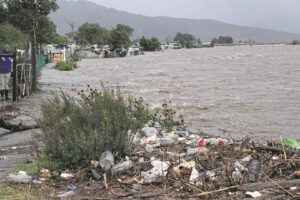 Oorstromings in die Breedevallei