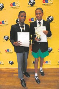 Leerders ontvang pryse vir landloop