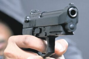 Armed robbery, gunfight in Ceres