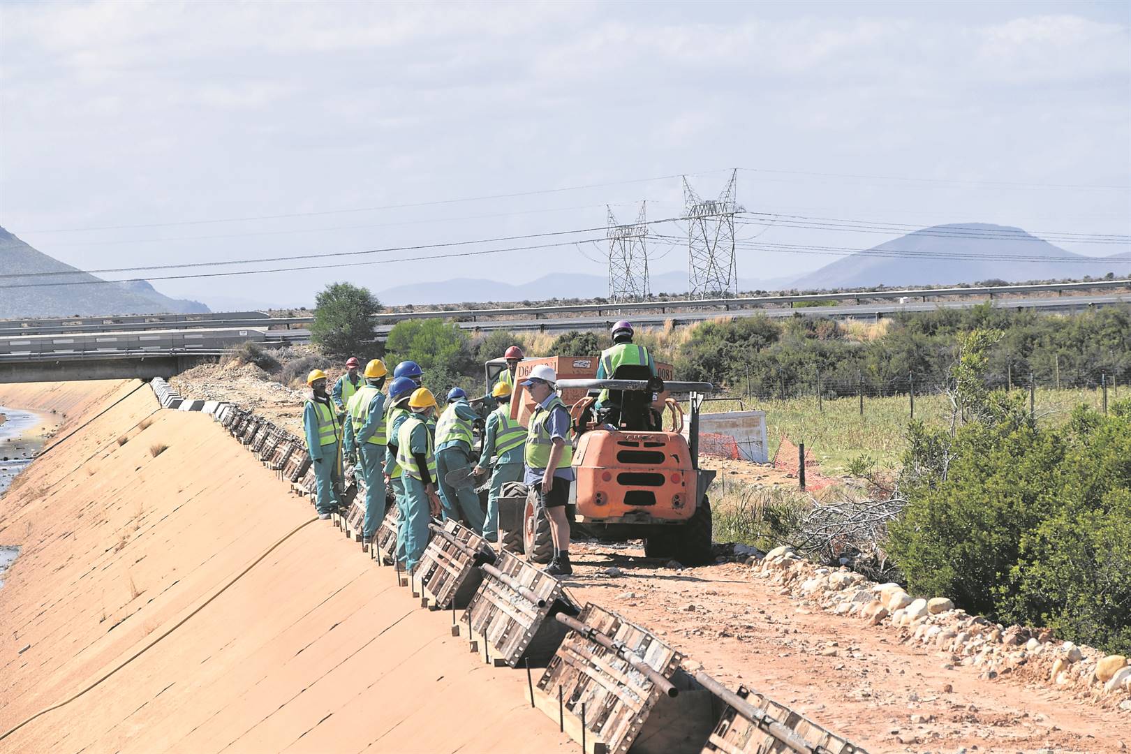 Konstruksiewerk aan die kanaal
