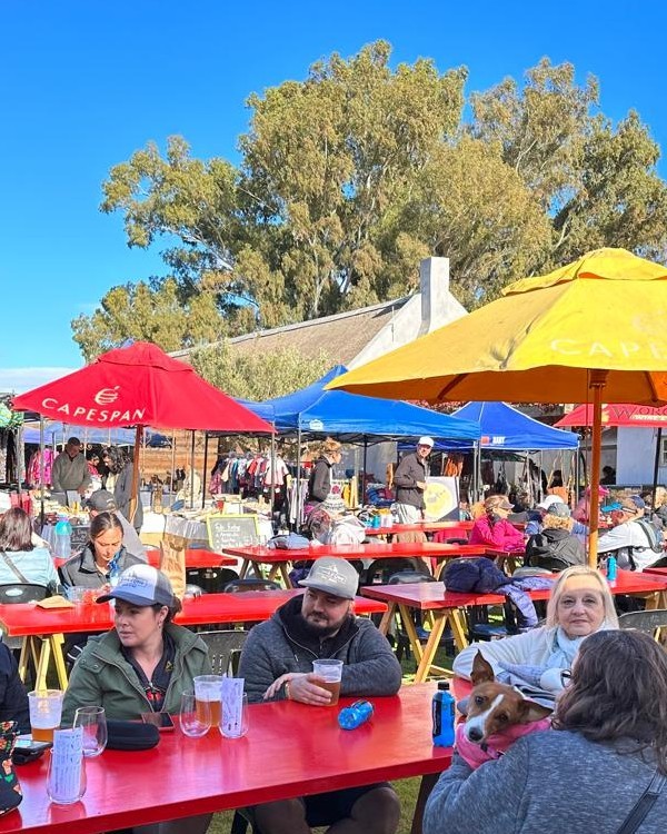 Besoekers geniet die Nuy Valleifees. Foto: Facebook / Nuy Valley Festival