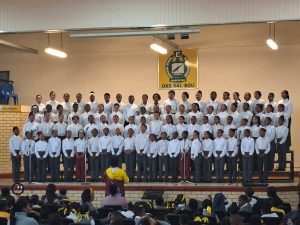 Laat skoolkore se verruklike sang jou vanaand meevoer