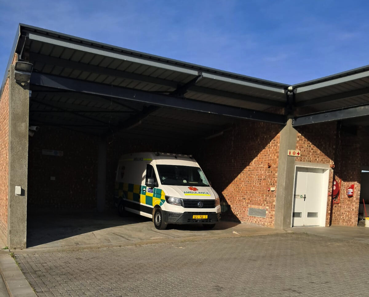 Busbestuurder van De Doorns sterf terwyl hy op ambulans wag