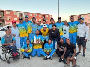 Vlakkiekrieketkoors gryp ondersteuners