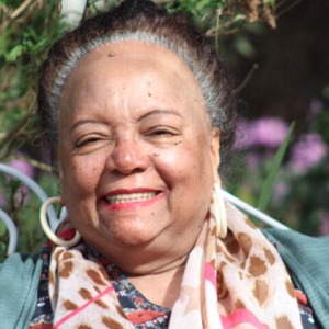Dr. Diana Ferrus vanoggend in Worcester te ruste gelê