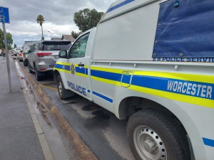 Lyk van onbekende man in veld in Johnsonspark in Worcester gevind