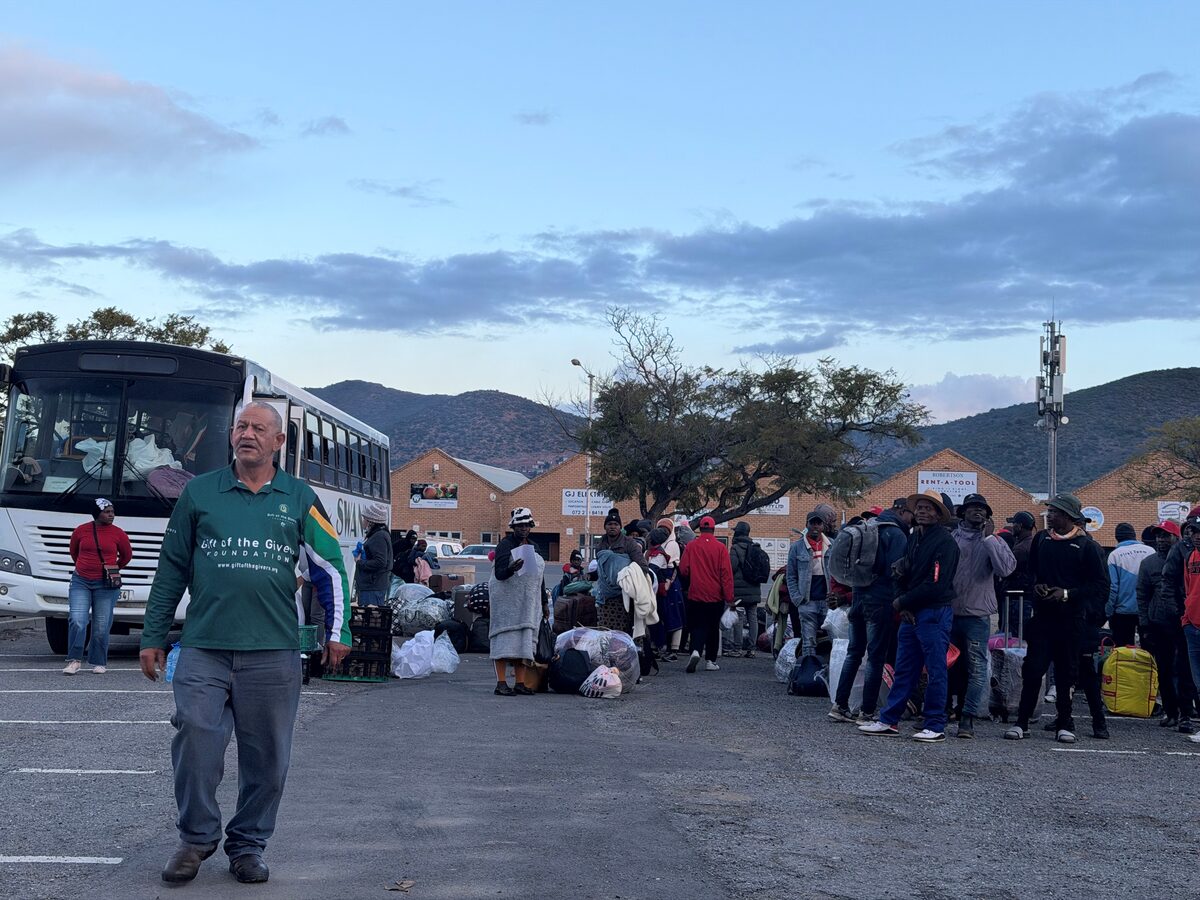 Werksgeleenthede hou buitelanders in Suid-Afrika, ten spyte van geweld