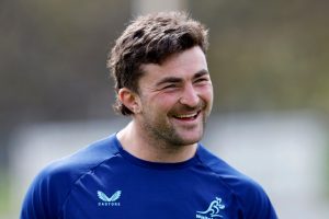 Wallabies coach shows faith in rookies for redemption mission