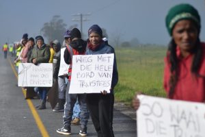 Saron en Gouda-inwoners maak hul stem dik oor ‘bedrog’ by trust