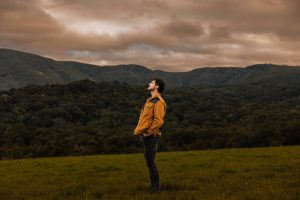 Vroue-byeenkoms met Joshua na die Reën: Hoor verhale van hoop, vernuwing