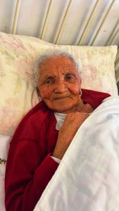 Suid-Afrika (dalk die wêreld) se oudste ouma roep vaarwel